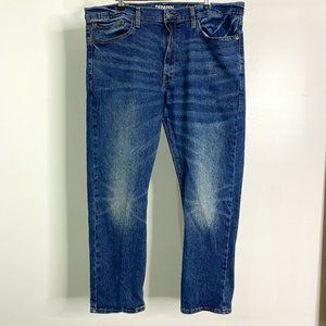 Levi's - Medium Wash Jeans -